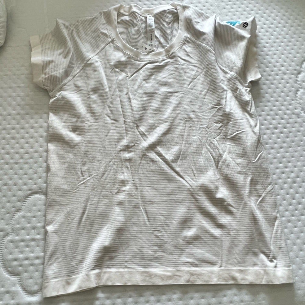 Lululemon Swiftly Short Sleeve size 10 Seawheeze 10k ATL 2022 NWOT